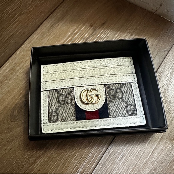 GUCCI
GG Supreme Monogram Textured Calfskin Web Ophidia Card Holder - Picture 3 of 11